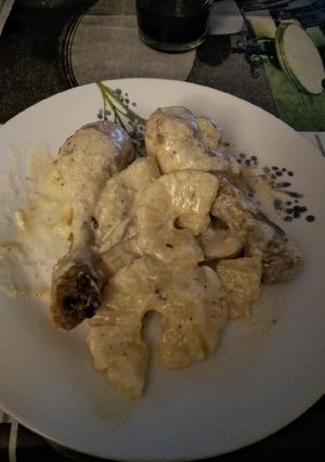 Foto principal de Muslos de pollo con piña en su jugo