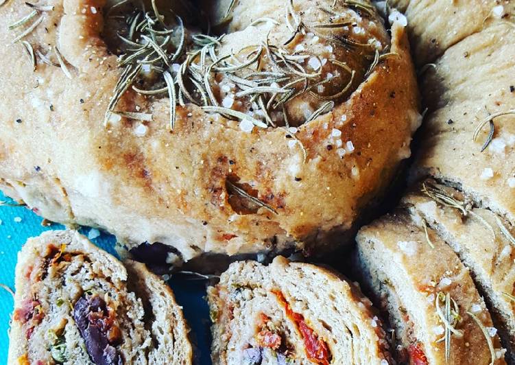 Simple Way to Make Favorite Focaccia di farina tumminia pomodori secchi capperi e olive