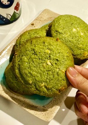 Hình của món Matcha cookies - Bánh quy trà xanh choco chip.