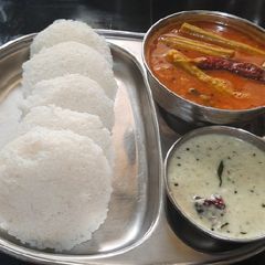 A picture of Idli sambar coconut chutney.