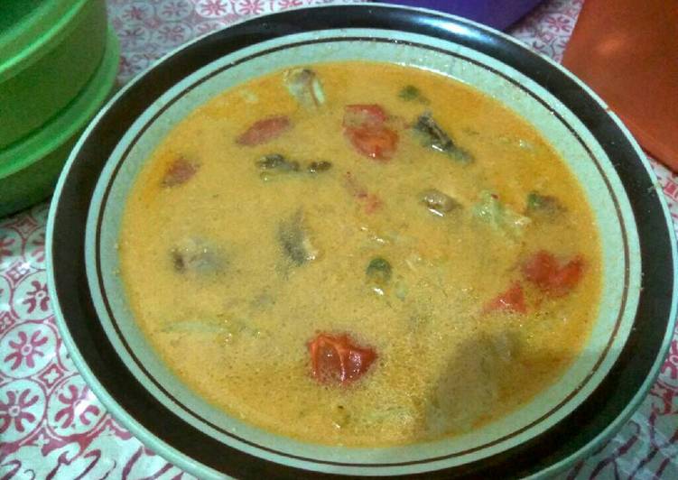 Resep Tongseng ayamm mantaaapp oleh nufadhila - Cookpad