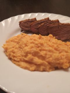 Kacsamell édesburgonya pürével recept fotója