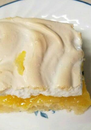 A picture of Pineapple Bars.