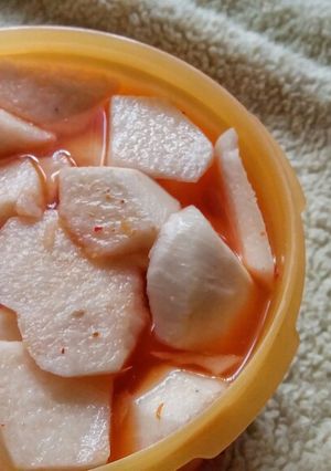 A picture of Asinan Bengkuang / Sweet and Sour Pickled Jicama.