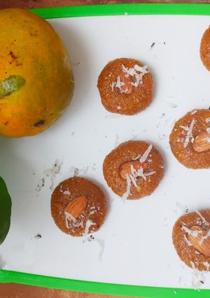 A picture of Mango Mawa peda.