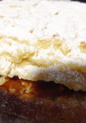 Una foto de Zapatilla de dulce de leche