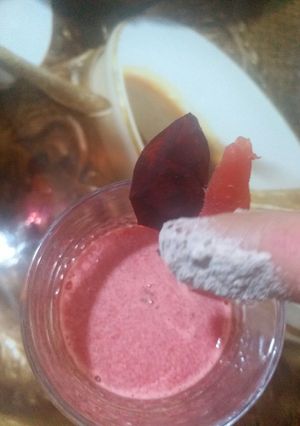 A picture of Carrot & beetroot juice.