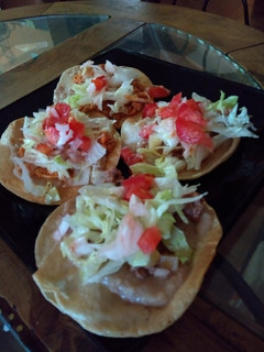 Una foto de Tostadas de tinga