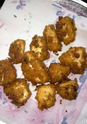 क्रिस्पी पनीर बिट्स (Crispy paneer bites recipe in hindi) रेसिपी मुख्य फोटो
