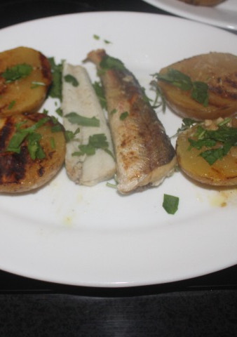 Una foto de Merluza con patatas cocidas