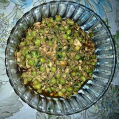 Qeema holay (Mince with green chickpeas) A picture of Qeema holay (Mince with green chickpeas).