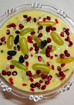 मिक्स फ्रूट कस्टर्ड (Mix fruit custard recipe in marathi) रेसिपी चे मुख्य फोटो 