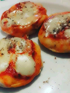 Una foto de Pizzetas caseras
