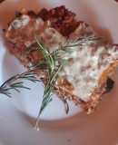 Lasaña con carne boloñesa y salsa bechamel
