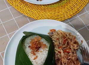 Foto resep Ayam suwir bunga kecombrang