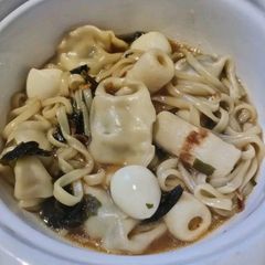 A picture of Udon Mix.