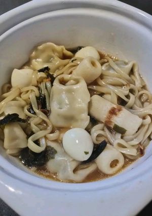 A picture of Udon Mix.