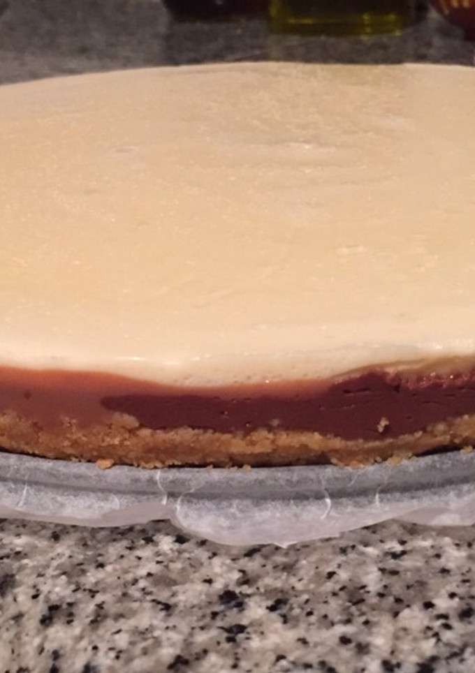 Una foto de Tarta de tres chocolates