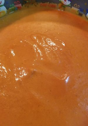 A picture of Slow Cooker Tomato Soup.