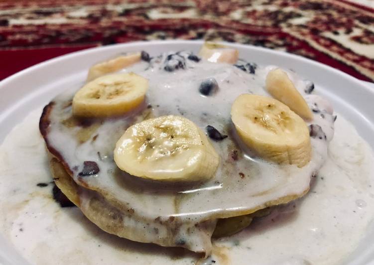 Pancake Pisang with Melted Ogura Ice Cream