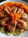 Langostinos sobre lecho de calabacín