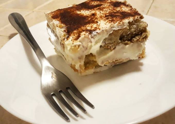 Tiramisu allo yogurt bianco