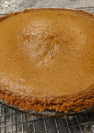 A picture of Real Pumpkin Pie with a Gingersnap Crust.