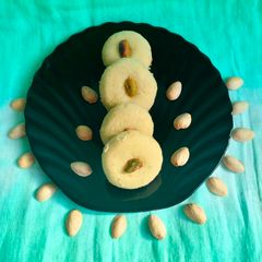 A picture of Pista nankhatai (without oven).