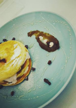 Foto resep Pluffy Pancake Strawberry Kurma