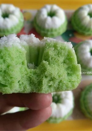 Foto resep Kue Putu Ayu & Tips Agar Berhasil (Tidak Bantat)