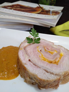 Una foto de Redondo de lomo relleno
