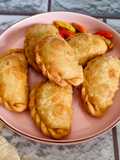Pastel isian Ayam Pedas