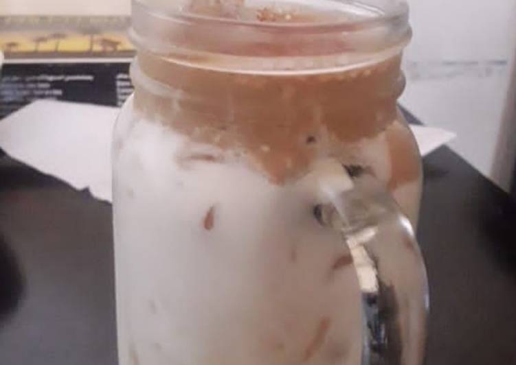 Dalgona coffee.... yg kekinian