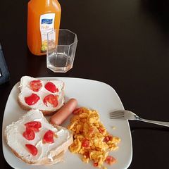 A picture of Breakfast for 1.
