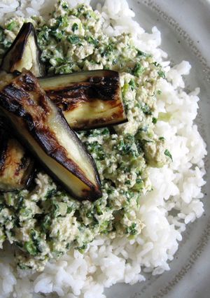 A picture of Tofu Soboro Green Curry.