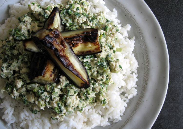 Delicious Tofu Soboro Green Curry