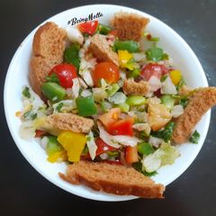 Fattoush A picture of Fattoush.