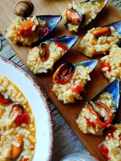 Una foto de Arroz con mejillones