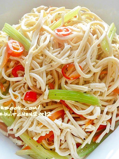 涼拌干絲 的食譜成品照片