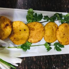 A picture of Onions-Potatoes  Kachoris.
