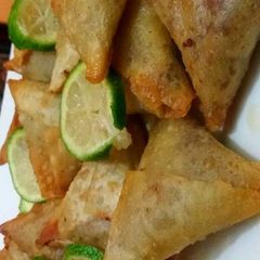A picture of Samosas.