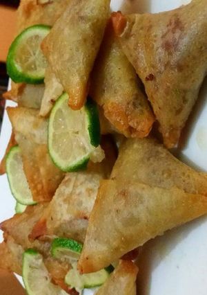 A picture of Samosas.