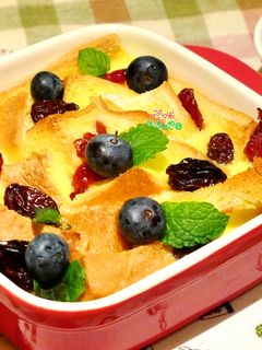 莓果麵包布丁 的食譜成品照片