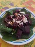 Ensalada de betabel con queso de cabra
