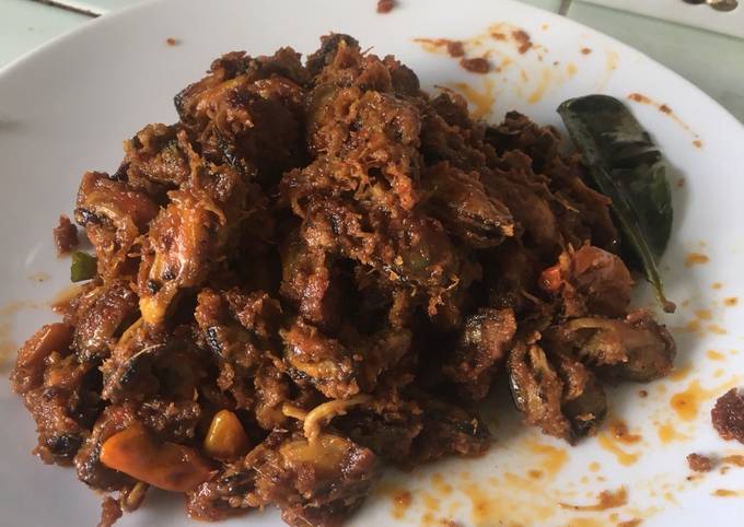 Tumis kerang ijo bumbu rendang pedas