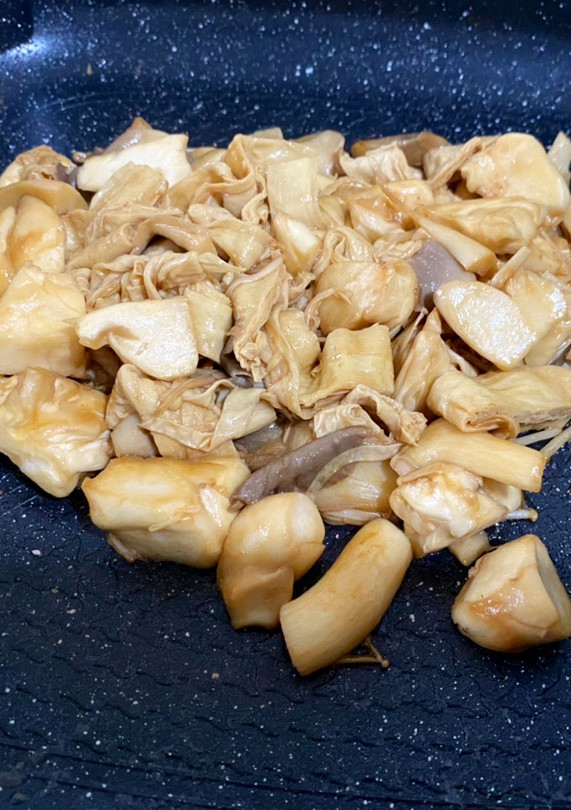 醬燒腐皮菇菇（滿漢電火鍋） 的食譜成品照片