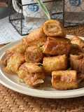 Roti gulung tuna tin goreng telur