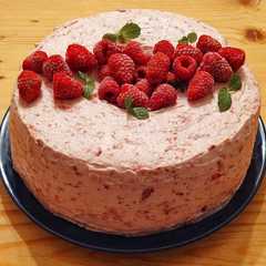 Foto di Chiffon cake con crema di lamponi