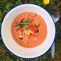 A picture of Happy Tomato Gazpacho Soup 🍅 🌱.