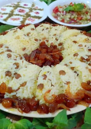 عکسی از دستور عدس پلو کشمش قالبی 👌🏻😋